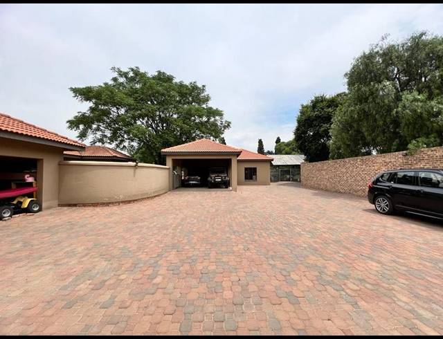 FARM FOR SALE IN RAND COLLERIES